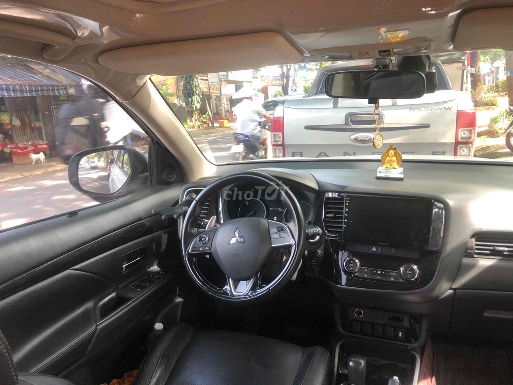 Cần bán Outlander 2019 - CVT xe gia đình. Mua bán Ô tô tại Thành phố Buôn Ma Thuột Đắk Lắk được đăng bởi mr Hà hình 4