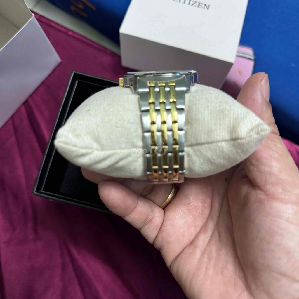 Đồng hồ Citizen Unisex Bạc Vàng. Mua bán Đồng hồ tại Quận 6 Tp Hồ Chí Minh được đăng bởi A Tiến hình 1