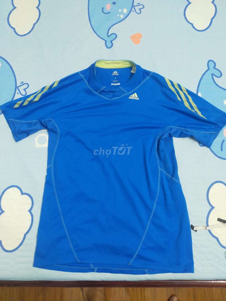 Áo adidas size M. Mua bán Quần áo tại Thị xã Phú Mỹ Bà Rịa - Vũng Tàu được đăng bởi Pass đồ giá rẻ hình 1