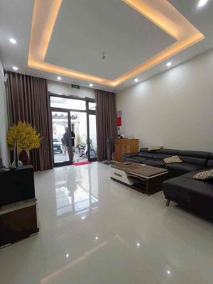 Аренда · 5 комн. · 125 м² · Quận Ngũ Hành Sơn, ул. Đường Phan Tứ