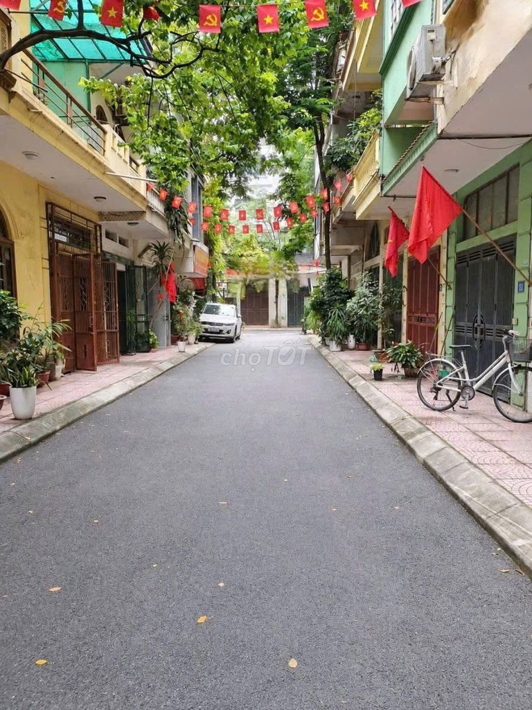 Cho thuê nhà 30m2 x 5 tầng, 6PN, 4VS, ô tô tránh nhau, Hồ Tùng Mậu