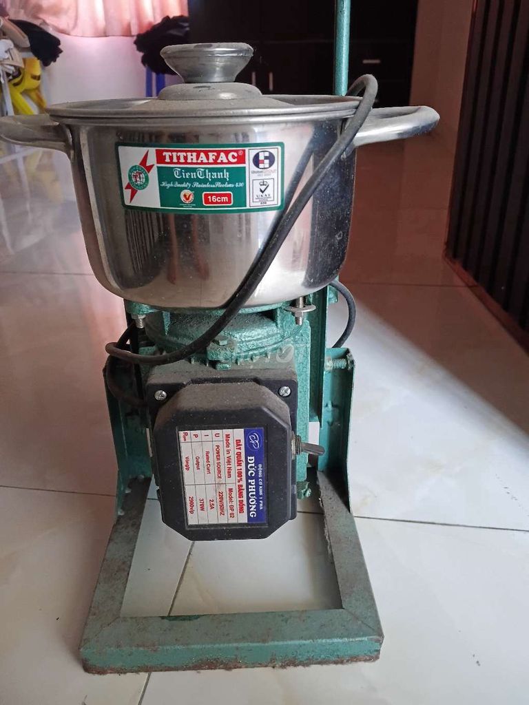 Máy xay thịt TITHAFAC Đồng Xanh. Mua bán Bếp, lò, đồ điện nhà bếp tại Quận Hà Đông Hà Nội được đăng bởi Hoàng Văn tuấn hình 1