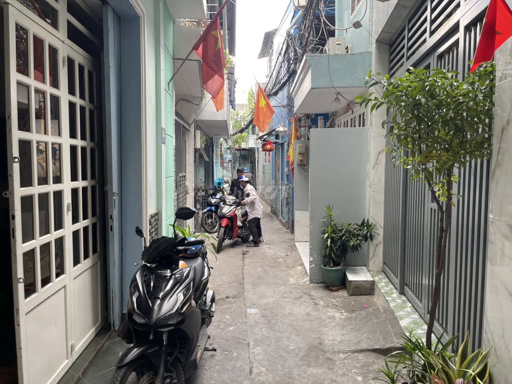 Nhà 94.6m² Lê Văn Lương, Quận 7 - 10 Tỷ Nhỉnh