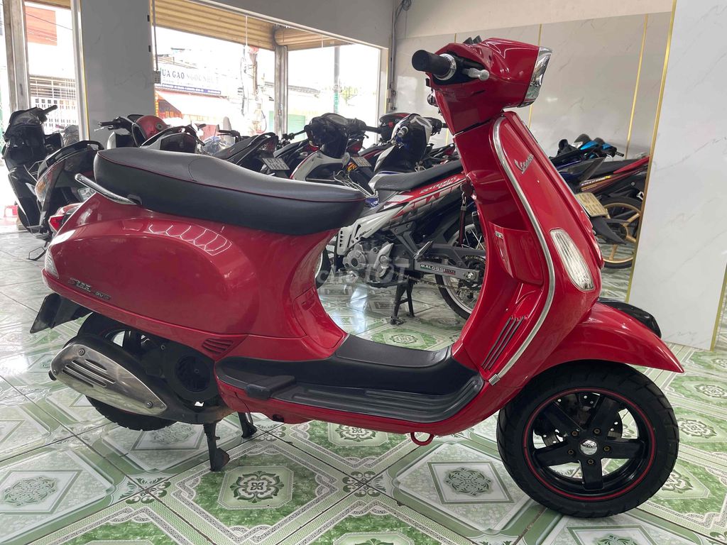 Piaggio Vespa S 125 3vie Đỏ. Mua bán Xe máy tại Thành phố Dĩ An Bình Dương được đăng bởi Xe Máy Cũ Tiền Trang hình 1