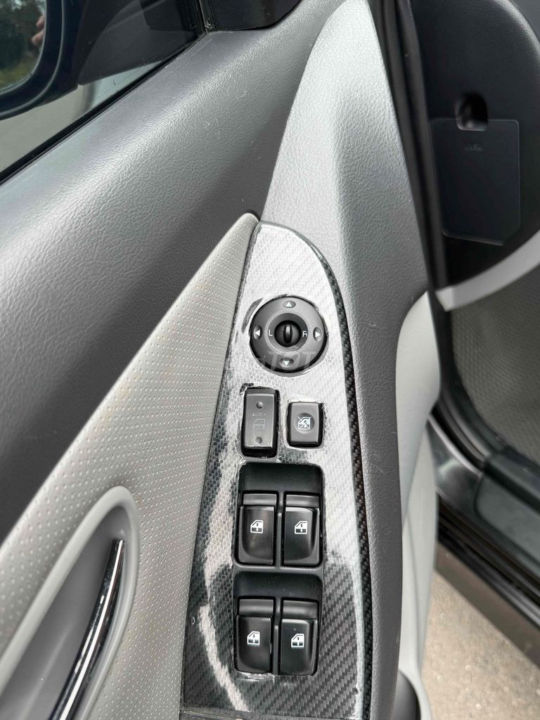 Hyundai Avante 2011 1.6 AT - 128000 km. Mua bán Ô tô tại Thành phố Dĩ An Bình Dương được đăng bởi Nguyễn Thành Công hình 9