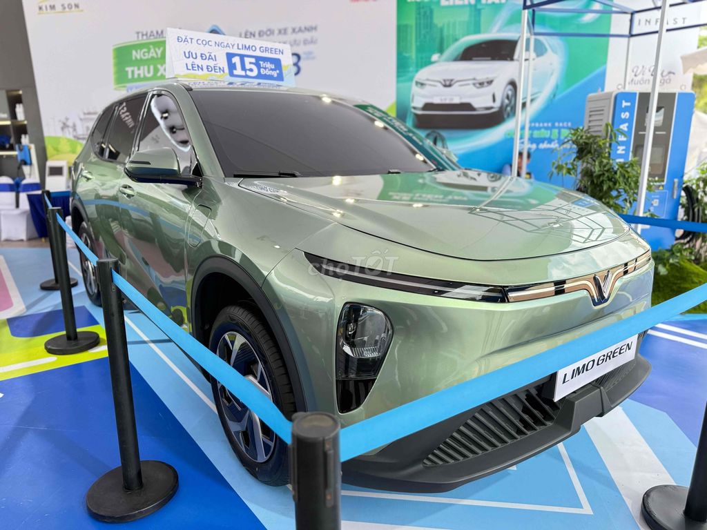 LIMO 7 CHỖ RỘNG RÃI+SẲN XE GIAO NGAY+90TR NHẬN XE. Mua bán Ô tô tại Quận Bình Thạnh Tp Hồ Chí Minh được đăng bởi Kỳ Nguyễn VinFast hình 4