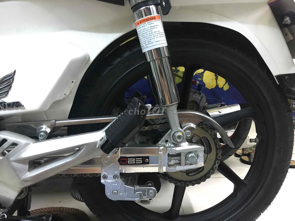 Honda Dream kiểng Cọp màu Trắng Sport, 2 thắng đĩa. Mua bán Xe máy tại Quận 4 Tp Hồ Chí Minh được đăng bởi Pham Van Minh hình 3