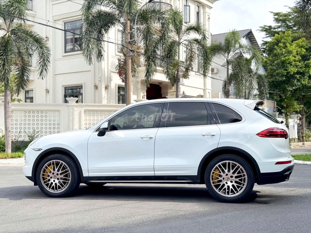Chính chủ Porsche Cayenne Bán hoặc Đổi merc Sclass. Mua bán Ô tô tại Quận Phú Nhuận Tp Hồ Chí Minh được đăng bởi Hoàng Yến  hình 1