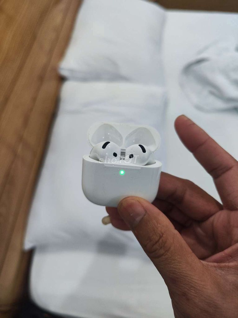 Tai nghe Apple AirPod 4 Trắng còn BH t9. Mua bán Tivi, Âm thanh tại Thành phố Vũng Tàu Bà Rịa - Vũng Tàu được đăng bởi Vương hình 1