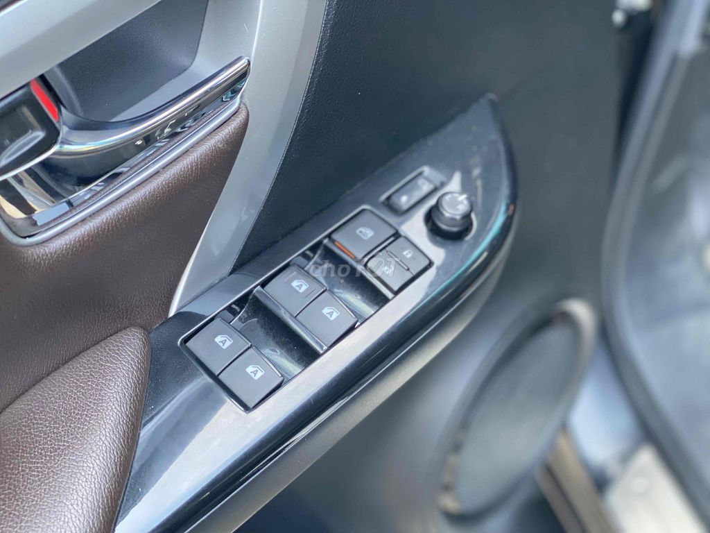 Toyota Fortuner 2018 2.7V 4x2 - 48000 km. Mua bán Ô tô tại Quận Bình Thạnh Tp Hồ Chí Minh được đăng bởi Toyota Sure hình 8