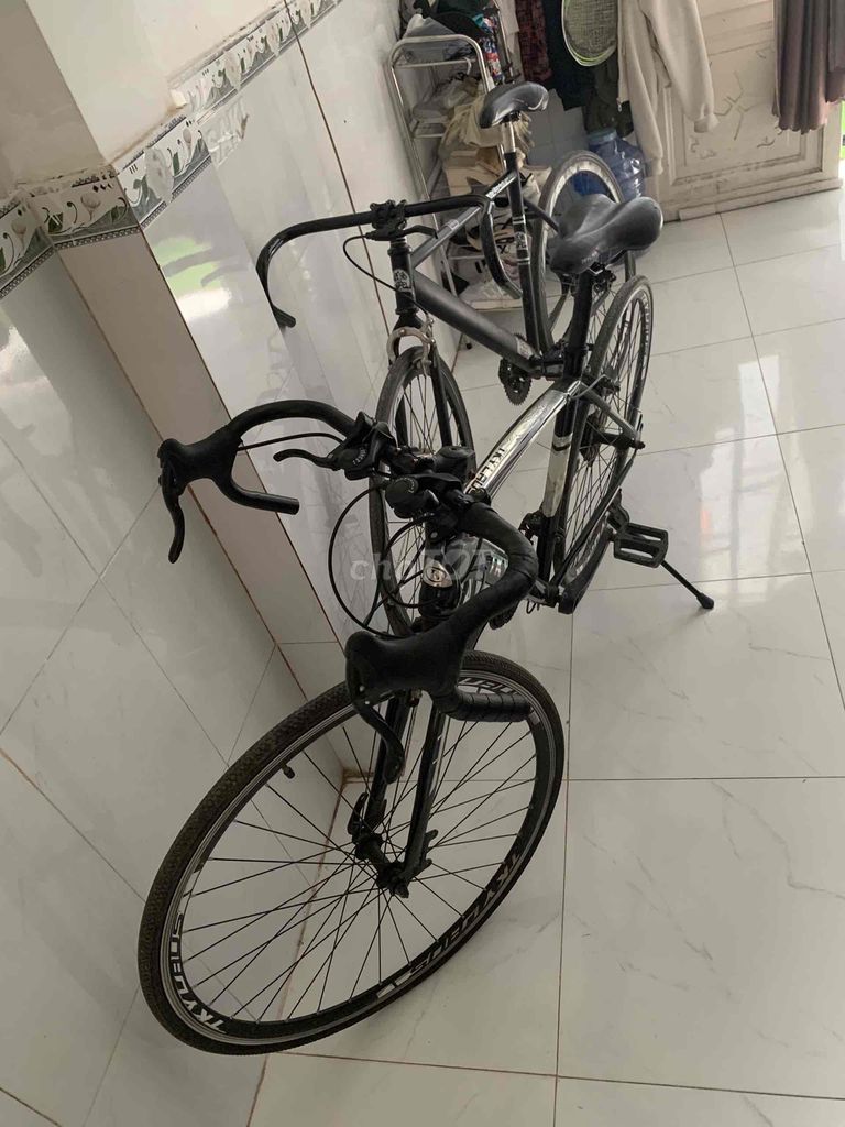 nhà dư 2 chiếc xe đạp bán rẽ cho ai cần. Mua bán Xe đạp tại Huyện Cần Giuộc Long An được đăng bởi trần tấn phương hình 1