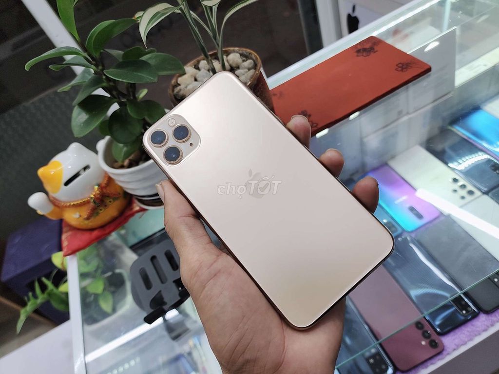 Apple iPhone 11 Pro Max 64GB Vàng Quốc tế 98-99%. Mua bán Điện thoại tại Quận Ninh Kiều Cần Thơ được đăng bởi Huy hình 1