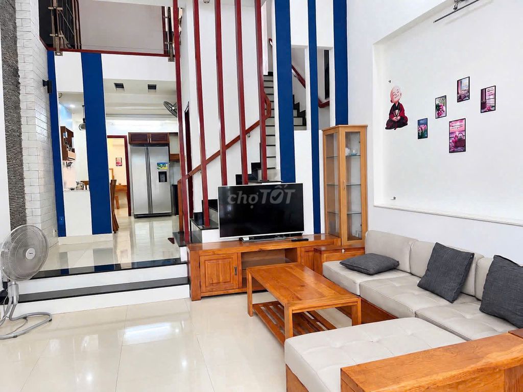 Cho Thuê nhà đẹp 3PN full nội thất MT Nguyễn Thiện Kế, gần biển Mỹ Khê