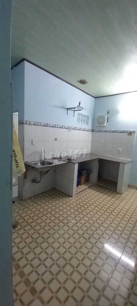 Сдается дом в переулке Дан Тхук Винь, Хокмон, 4 млн/месяц