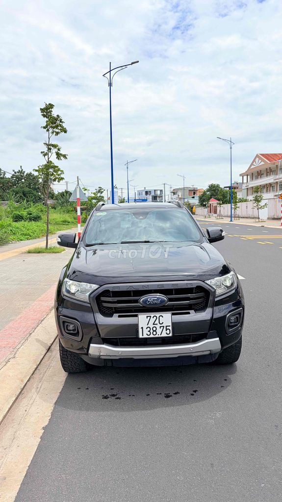 Ford Ranger Wildtrak 5 chỗ màu Đen