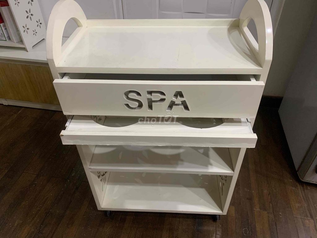 Thanh lý kệ spa