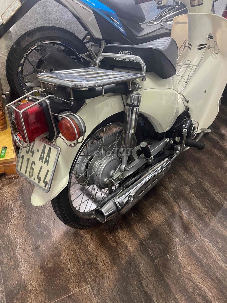 Cúp 50cc Xe Đẹp Đi Cực Ít 13000km Nguyên Zin Êm Ru. Mua bán Xe máy tại Quận Hoàng Mai Hà Nội được đăng bởi Tuấn Giang hình 2