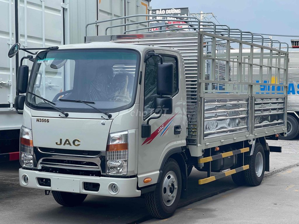 Xe tải Jac 3 tấn 5 thùng dài 4m3 sẵn giao ngay