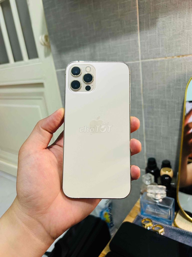 Apple iPhone 12 Pro 128GB Vàng Quốc tế. Mua bán Điện thoại tại Quận Bình Tân Tp Hồ Chí Minh được đăng bởi KHANG VÕ  hình 1