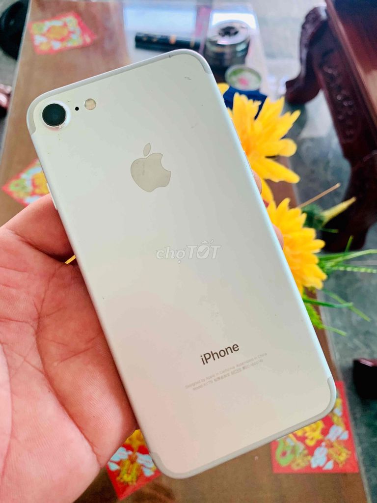 Apple iPhone 7 128GB Bạc Quốc tế Zin. Mua bán Điện thoại tại Thành phố Cà Mau Cà Mau được đăng bởi Nguyễn An hình 1