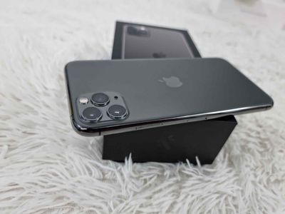 iphone 11 Pro Max 64gb đen zin đẹp dùng tốt còn BH