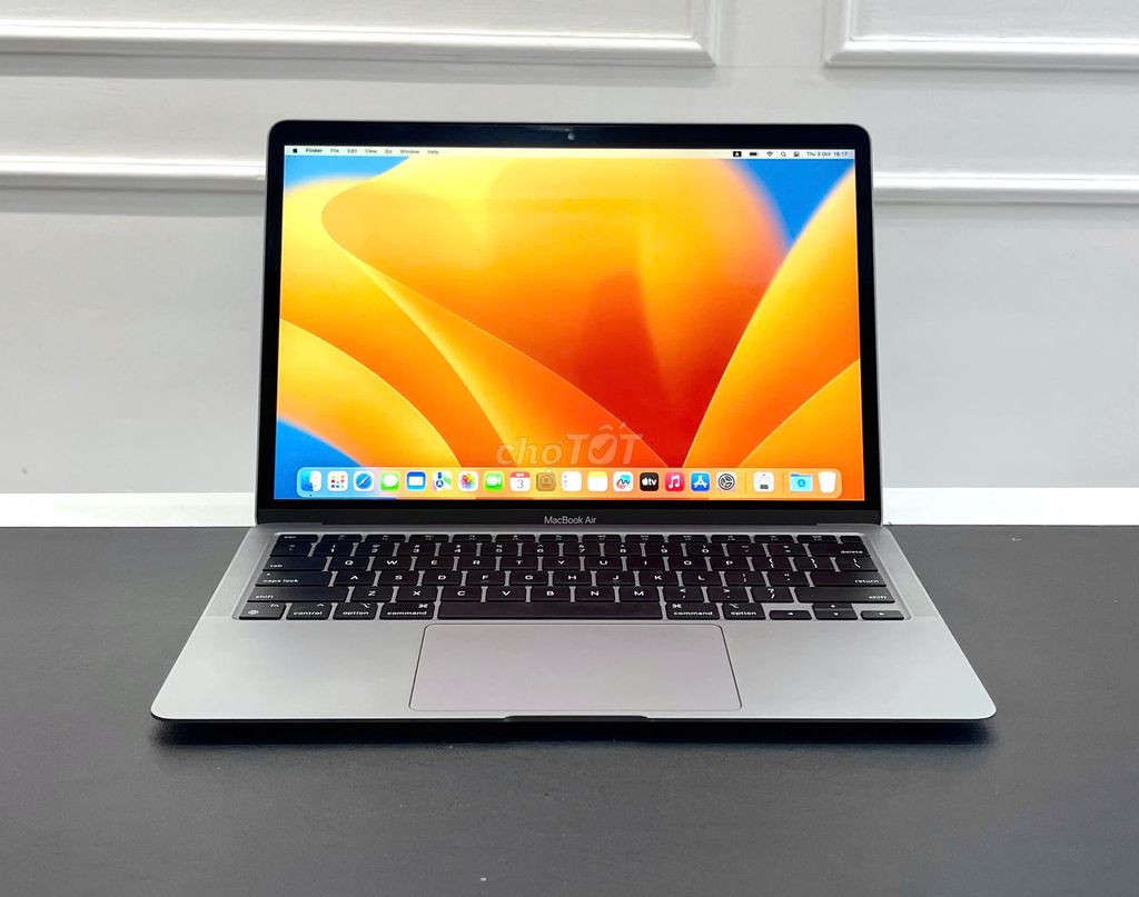 MacBook Air M1 gọn nhẹ, đáp ứng đủ nhu cầu cơ bản