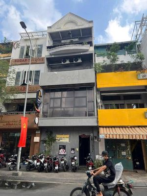 Аренда · 1 комн. · 110 м² · Quận 1, ул. Đường Cô Bắc