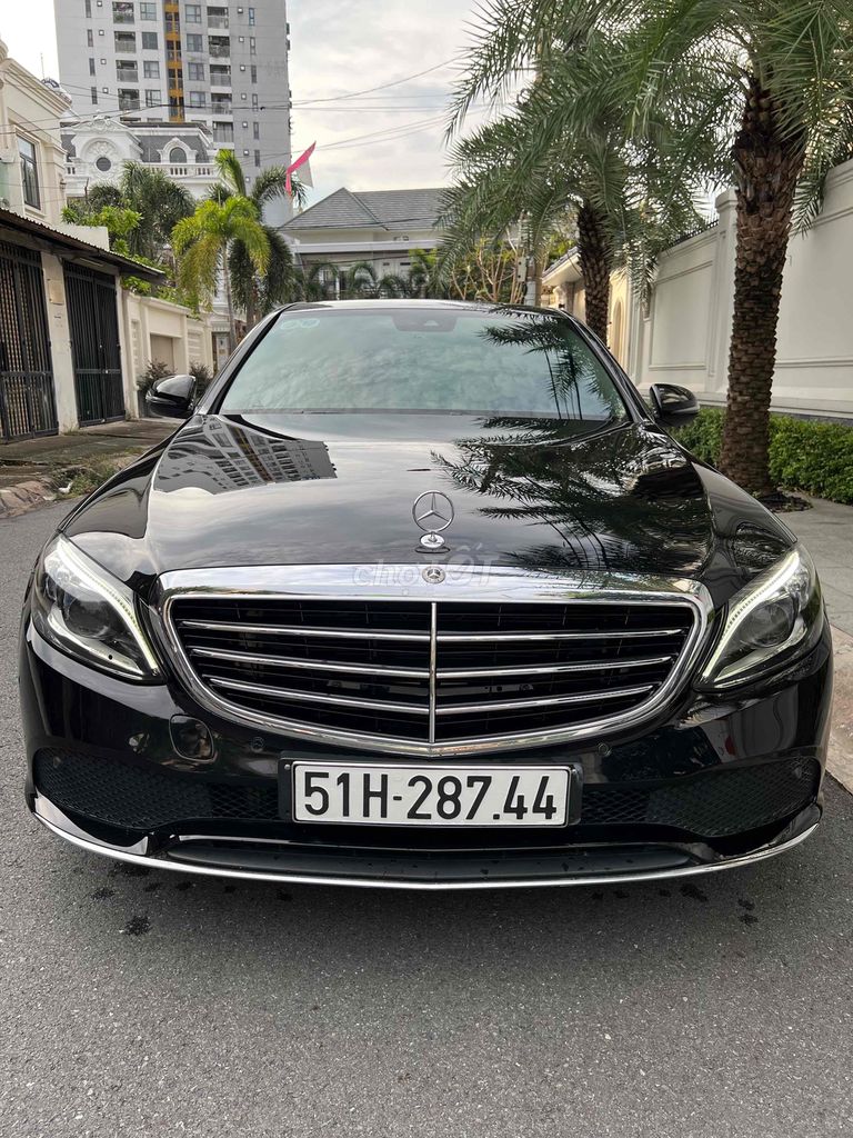 Mercedes C200 Exclusive odo 28k km siêu lướt 2019. Mua bán Ô tô tại Quận Bình Thạnh Tp Hồ Chí Minh được đăng bởi Nguyễn Thanh Tân hình 2