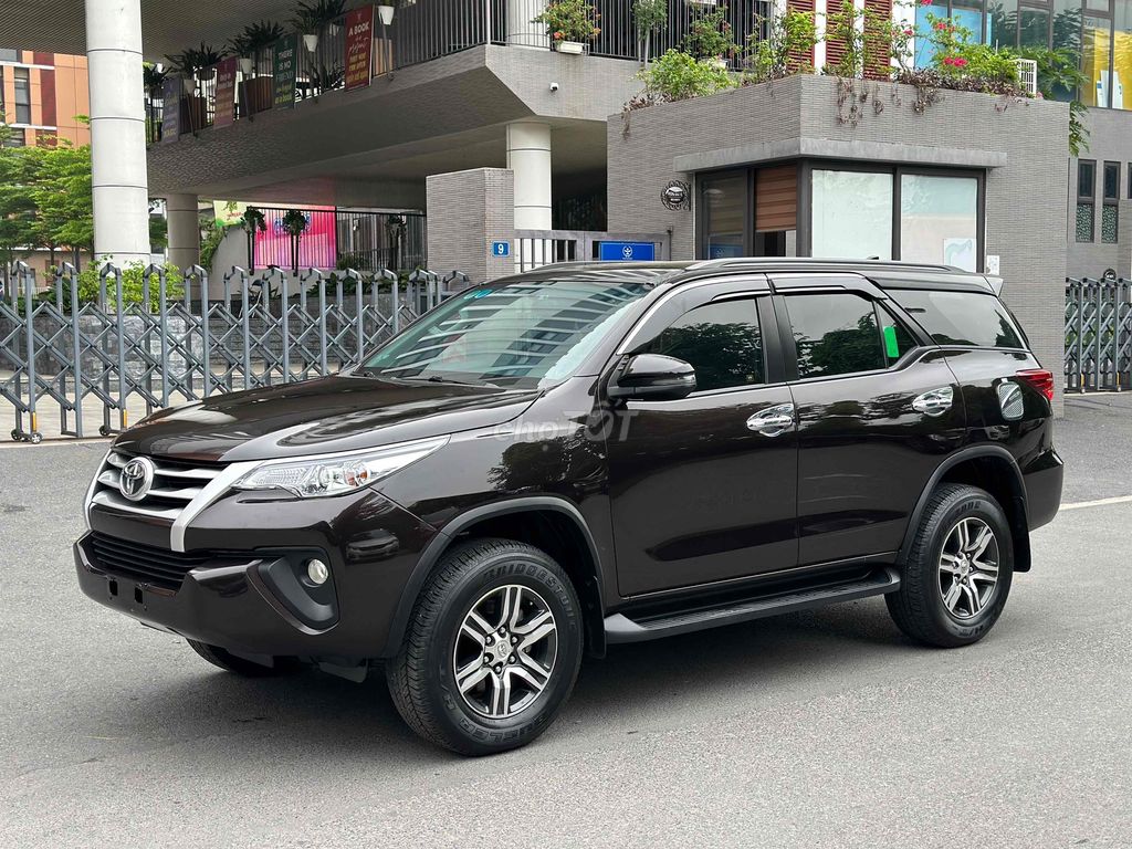 Bán Toyota Fortuner 2020 2.4MT Nâu Máy Dầu Số Sàn