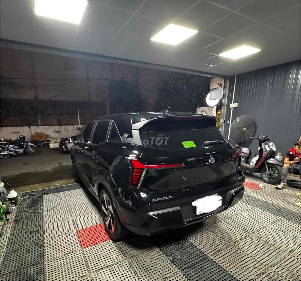 Xforce Ultimate , màu đen, like new, 4111 km. Mua bán Ô tô tại Quận 8 Tp Hồ Chí Minh được đăng bởi Minh Dominic hình 3