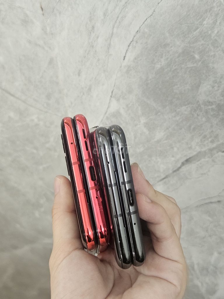 Motorola Razr 40 Ultra 256GB Đỏ, Đen. Mua bán Điện thoại tại Quận Thanh Khê Đà Nẵng được đăng bởi Vietphones Store 16 Kỳ Đồng hình 1