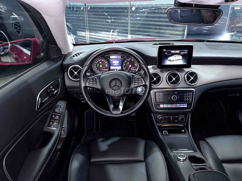 Mercedes Benz CLA Class 2018 CLA 200 - 42000 km. Mua bán Ô tô tại Quận 7 Tp Hồ Chí Minh được đăng bởi Lê Văn Út hình 9