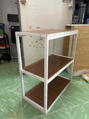 Tủ kệ sách, Kệ bếp Gỗ - Sắt, mới 85%. Mua bán Tủ, kệ gia đình tại Quận 10 Tp Hồ Chí Minh được đăng bởi Bùi Kim Chấn