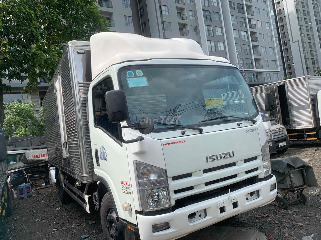 Isuzu 5t đời 2016 thùng kín 5.8*2.1*2.1 m mlanh