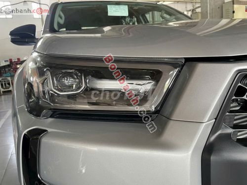 Toyota Hilux 2.4L 4x2 AT 2025. Mua bán Ô tô tại Quận Hoàng Mai Hà Nội được đăng bởi Khánh hình 2