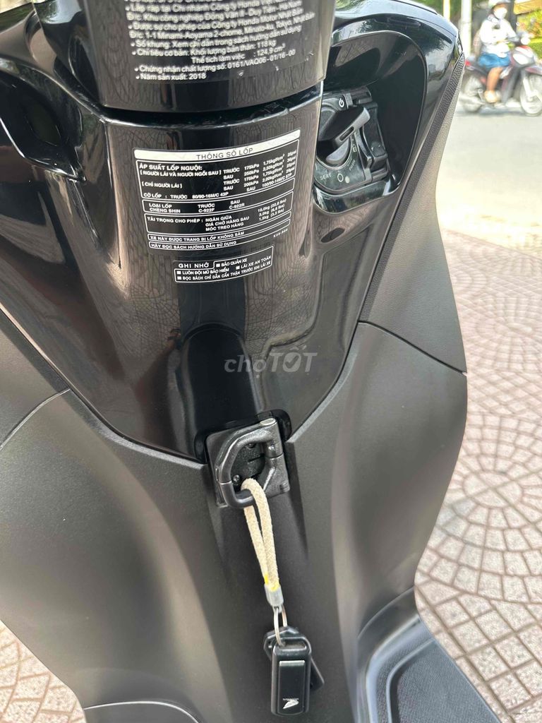 Honda SH Mode 2018 bếp ga zin dep vĩnh long. Mua bán Xe máy tại Thành phố Vĩnh Long Vĩnh Long được đăng bởi xe máy Tùng Beo hình 6