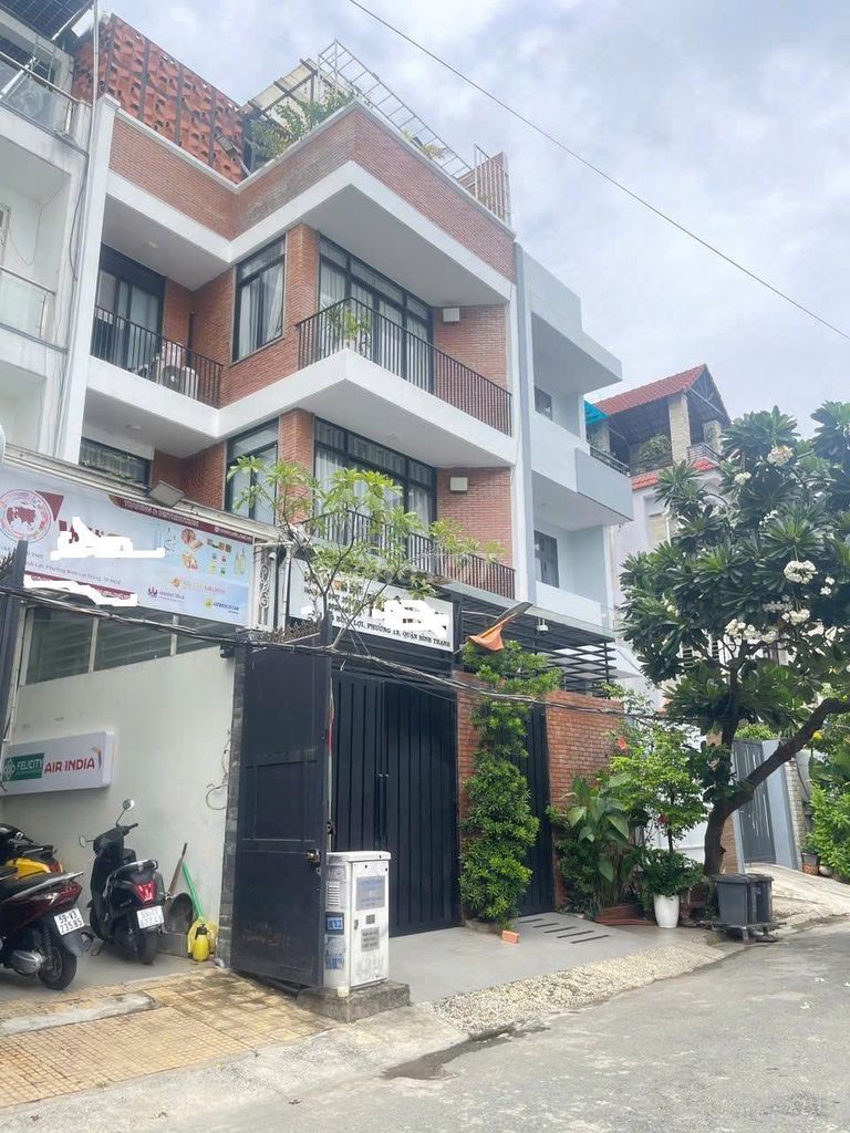 Bán nhà Biệt Thự khu Bình Lợi, gần Sông Sài Gòn, 7x18m, 3 lầu giá rẻ