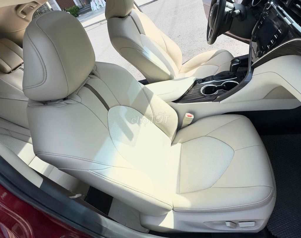 Toyota Camry 2.5Q 2020 màu Đỏ Xe 1 Chủ đi 2v km. Mua bán Ô tô tại Thành phố Thủ Đức Tp Hồ Chí Minh được đăng bởi Bảo Nam ÔTô hình 8