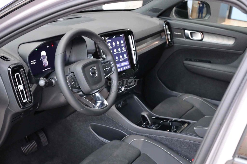 Xe Điện Volvo EC40 Mới Sạc Đầy Đi Được Hơn 500 Km. Mua bán Ô tô tại Quận 7 Tp Hồ Chí Minh được đăng bởi Volvo Phú Mỹ Hưng hình 9