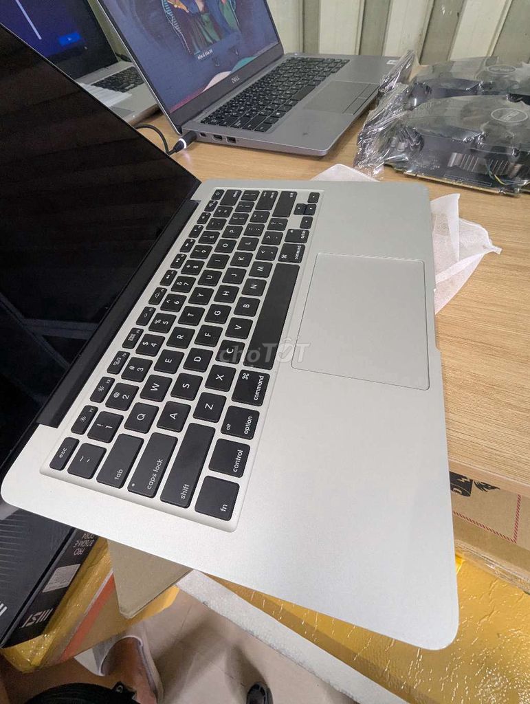 Apple MacBook Pro Retina i5 8GB. Mua bán Laptop tại Thành phố Long Xuyên An Giang được đăng bởi Nhất Trung  hình 1