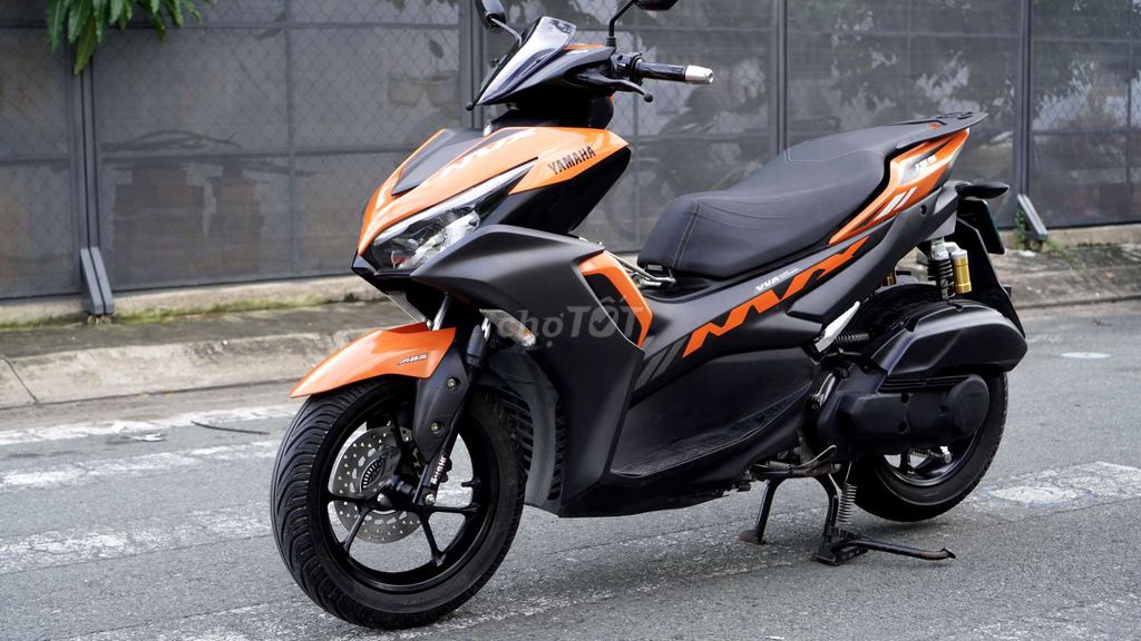 Yamaha NVX V2 Cam Đen - Biển SG Đẹp