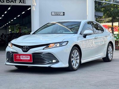 Toyota Camry 2.0G 2021 Trắng 54.247 km