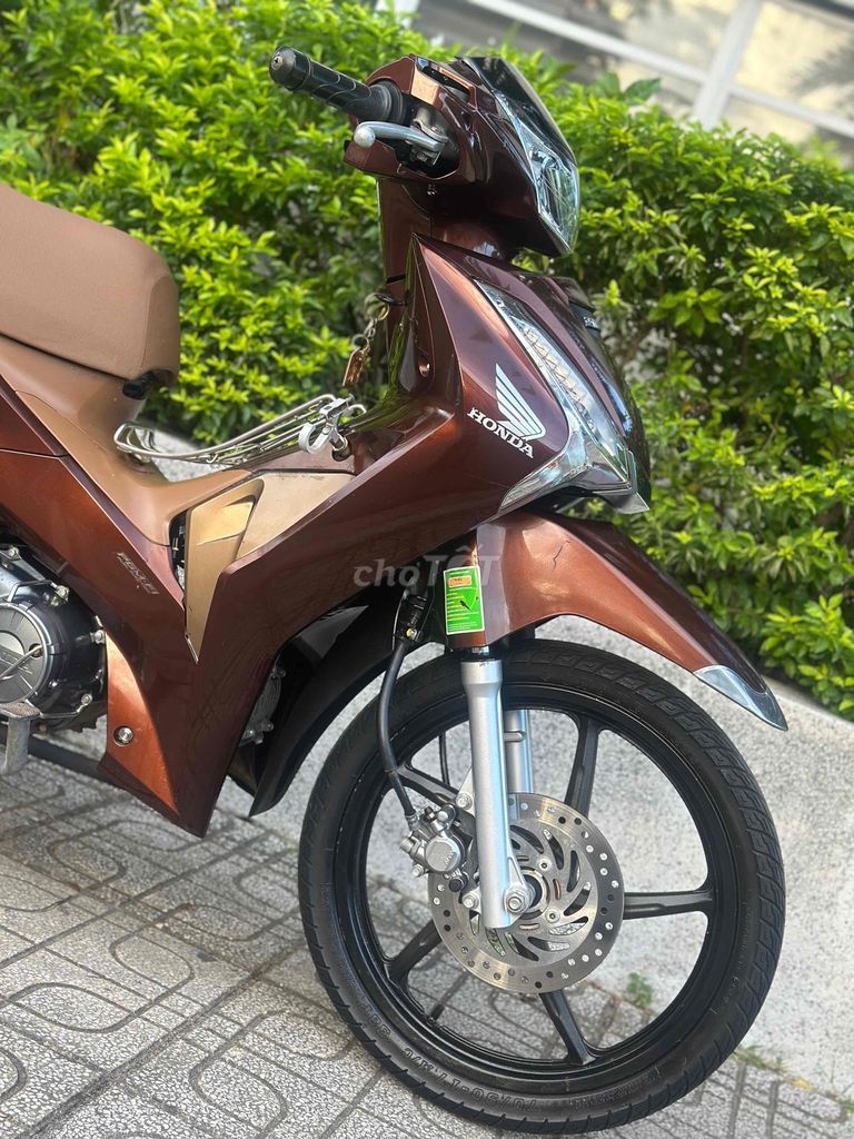 Future Led 125 Fi 2020 Nâu vàng đồng mới 80% 9 chủ. Mua bán Xe máy tại Thành phố Thủ Đức Tp Hồ Chí Minh được đăng bởi Xe Máy Sơn Thủ Đức hình 6