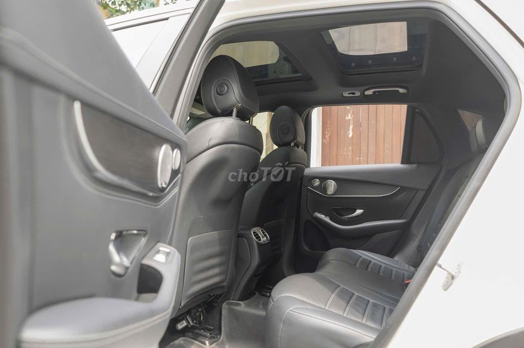 Mercedes Benz GLC300 4Matic 2021. Mua bán Ô tô tại Thành phố Thủ Đức Tp Hồ Chí Minh được đăng bởi HB AUTO  hình 4
