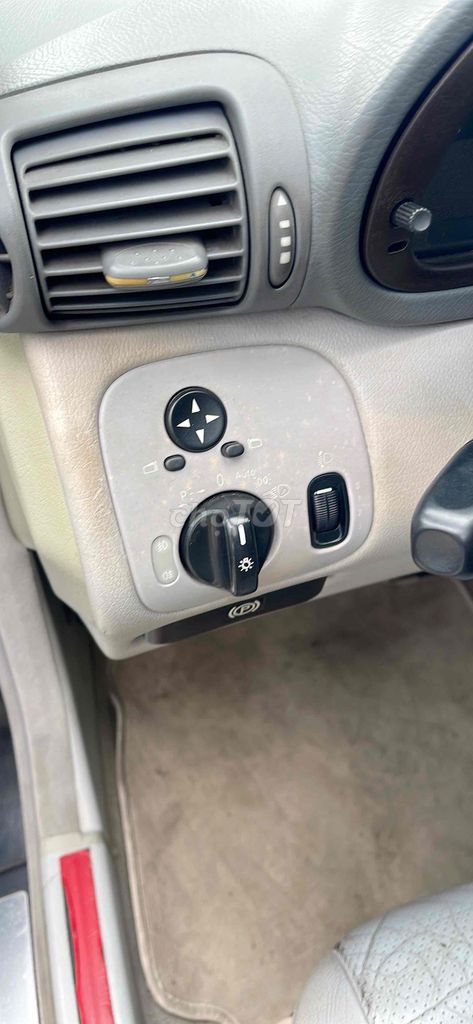 Mercedes Benz C Class 2004 C180K Classic  - 150000. Mua bán Ô tô tại Quận Ninh Kiều Cần Thơ được đăng bởi nguyen van tai hình 9