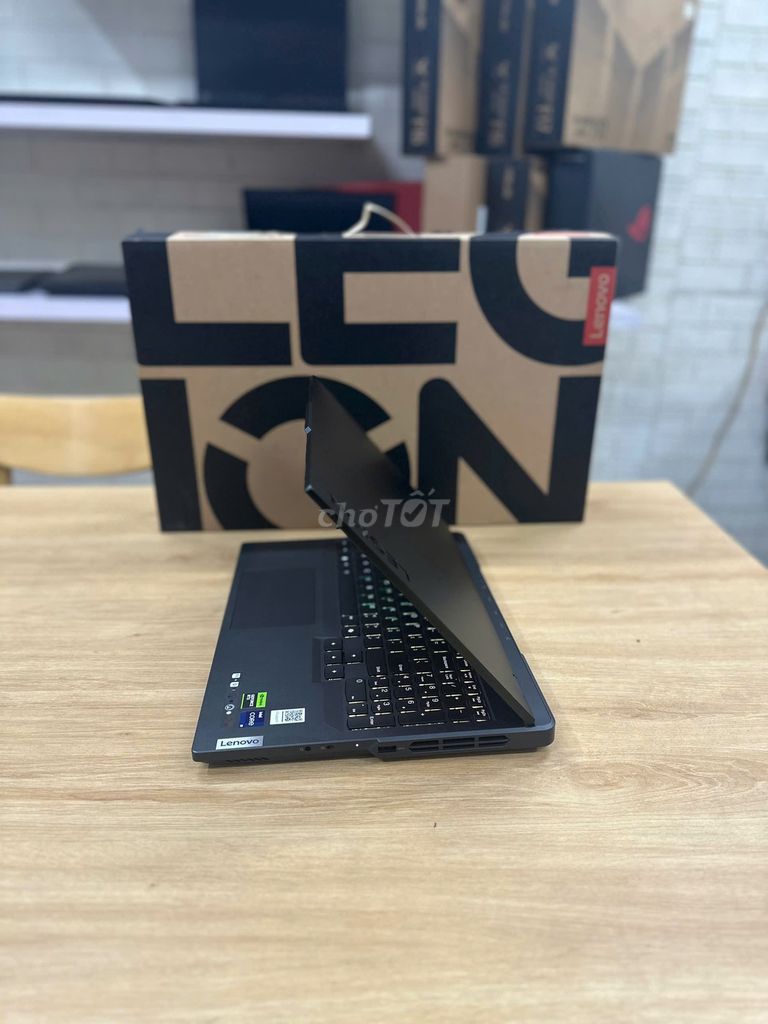 LEGION PRO 2024 I9 14900HX RTX 4070 BH 24 THÁNG VN