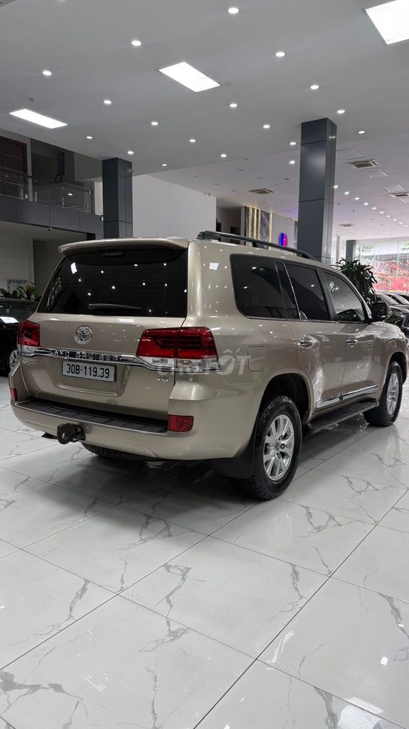 Toyota Land Cruiser LC200, sản xuất 2016 cực mới.. Mua bán Ô tô tại Quận Bắc Từ Liêm Hà Nội được đăng bởi Mr Hợi  hình 5