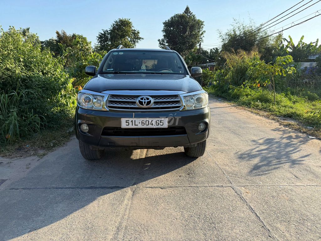 Toyota Fortuner 2010 2.G máy dầu số sàn. Mua bán Ô tô tại Quận 12 Tp Hồ Chí Minh được đăng bởi Duy Q12 hình 1