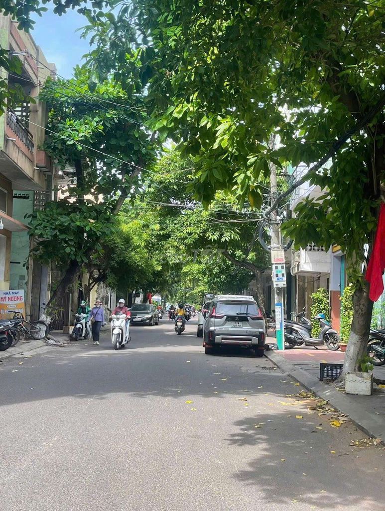 Cần bán nhà 3 tầng lầu ở quy nhơn bình định Cần bán nhà 3 tầng lầu ở quy nhơn bình định