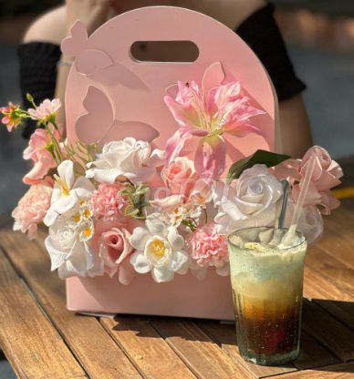 Hộp hoa sáp TiNi Florist Hồng Trắng. Mua bán Cây cảnh, đồ trang trí tại Quận Gò Vấp Tp Hồ Chí Minh được đăng bởi Trang Tuyết hình 1